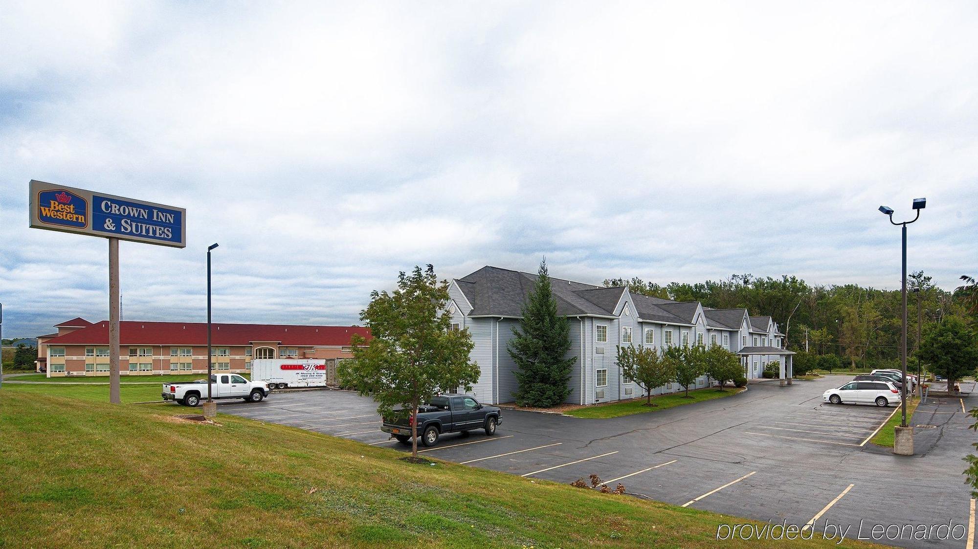 Western Crown & - Hotel Batavia
