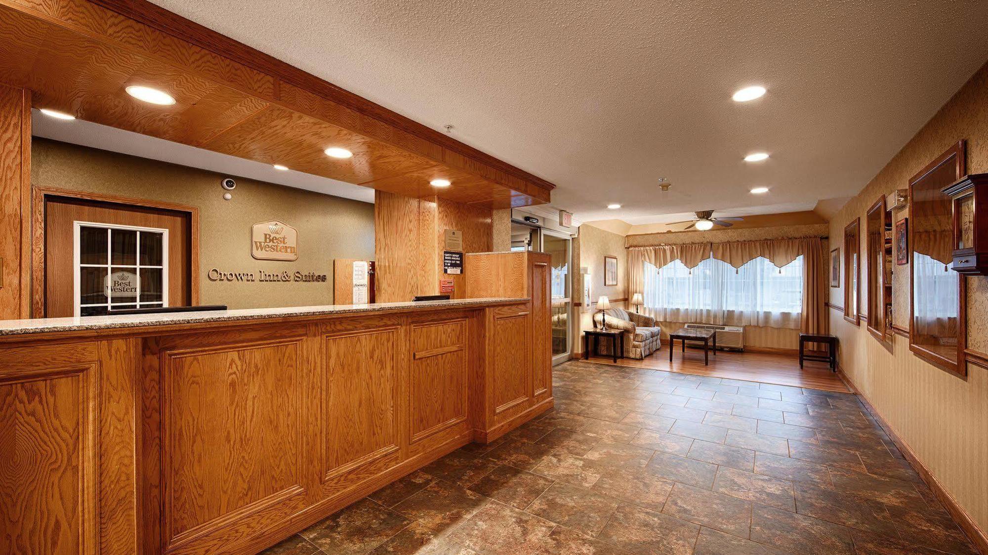 Western Crown & - Hotel